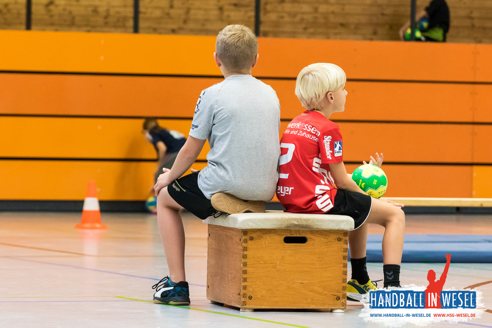 20171025 578A4100 hsg